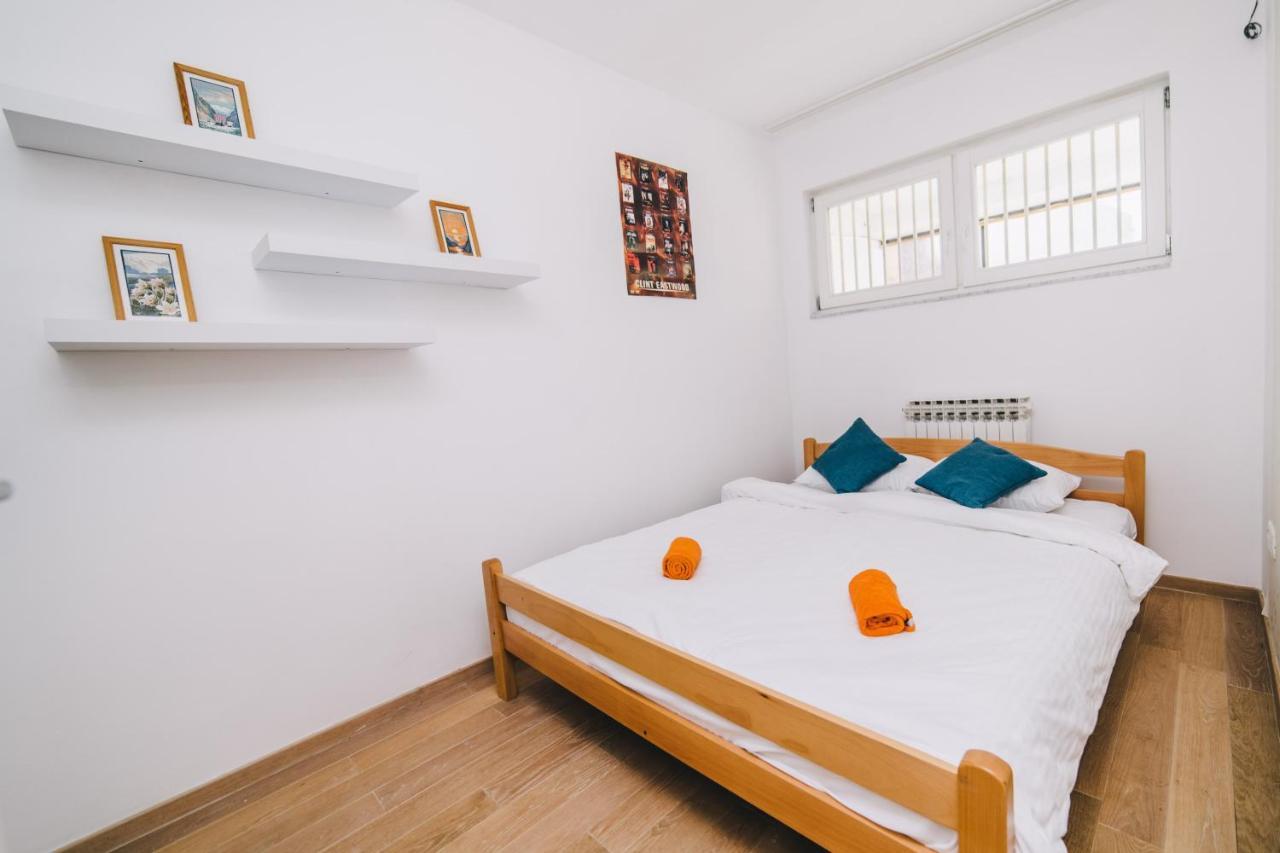 Modern 2Bdr Apartment-Cathedral View-Best Location Sarajevo Bagian luar foto